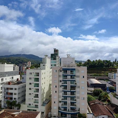 Loft 401 Perto Da Vila Germanica E Centro Блуменау Екстер'єр фото